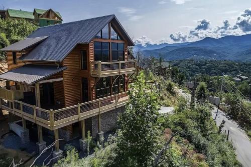Skyline Chalet in Gatlinburg, USA