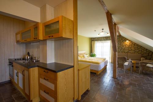 Hotel a restaurace Palfrig - image 5