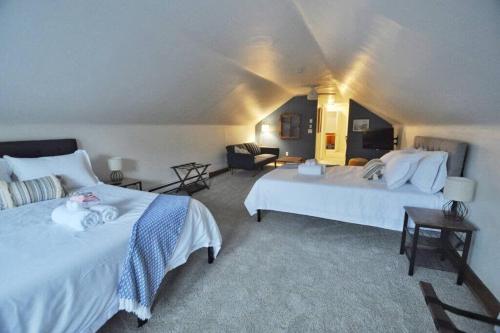 The Hyde Park Suite - 2 Beds in Cincinnati, USA