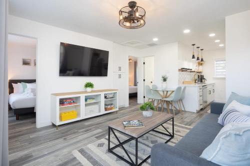 3 Bed House with Fire Pit Table and BBQ - Downtown