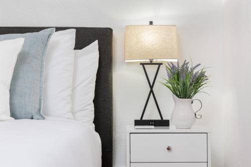 2 Bedroom - Ocean View Hot Tub Parking - 8 Guest, San Diego (foto 6)