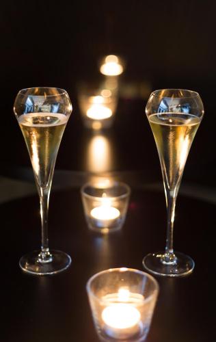 Hotel Les Bulles De Paris - image 11