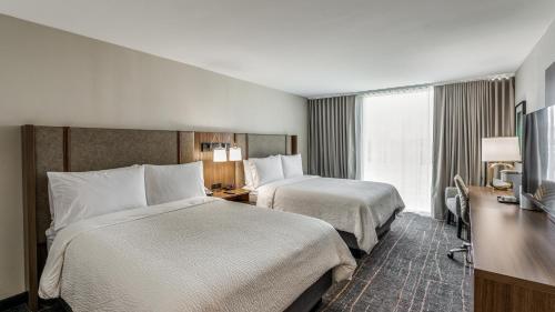 Standard Room with Two Queen Beds room in Holiday Inn Dallas Market Ctr Love Field By IHG