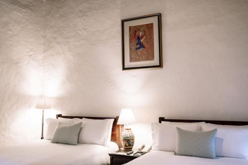 Superior Two Beds image 3
