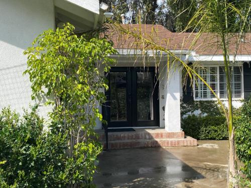 Guest house with private entry and large pool, Los Angeles (fotografie 4)