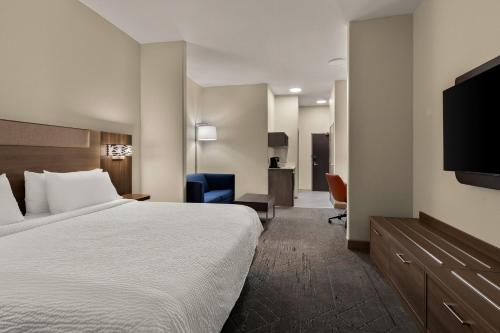 Holiday Inn Express Hotel & Suites Oklahoma City Northwest an IHG Hotel - image 7