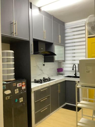 Kitchen, IBRAHIM'S HOMESTAY in Kuala Krai