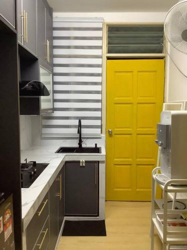 Kitchen, IBRAHIM'S HOMESTAY in Kuala Krai