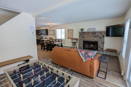 The Fox Chalet AvantStay Private Hot Tub Deck in Albrightsville, USA