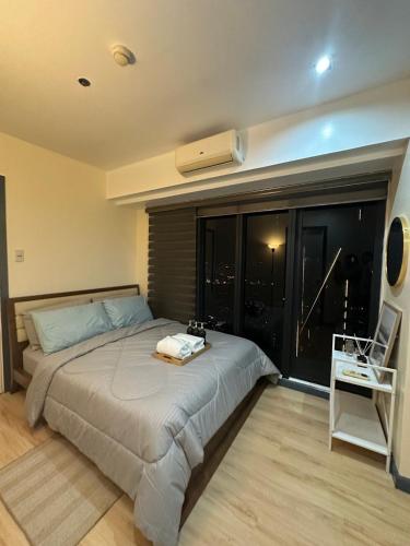 2 BEDROOM UNIT @ KNIGHTSBRIGE RESIDENCES POBLACION MAKATI