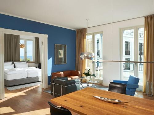 Cosy holiday home with balcony in Остебад Селлин