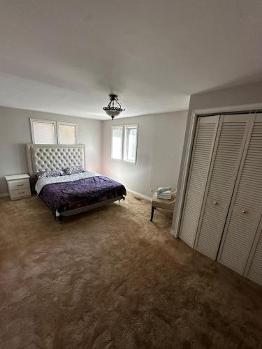 Beautiful Private Room Near Restaurants Shopping and Transit 1 - Accommodation - Pickering