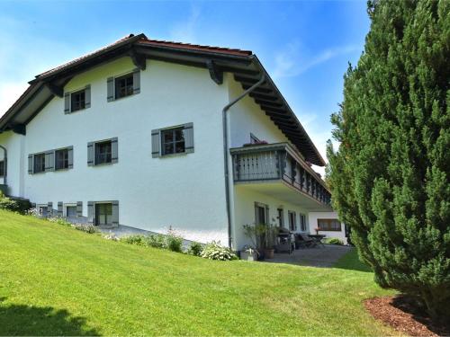 Beautiful apartment in the Bavarian Forest with balcony and whirlpool tub