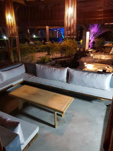 Shared lounge/TV area, Villas Rocher - Standard Suite 3A in Fond du Sac