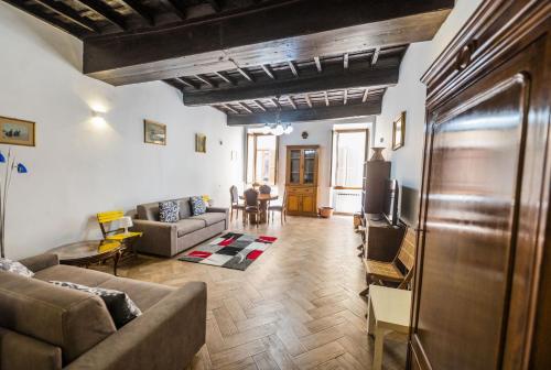 Campo de Fiori Large Family Apartment, Rome (photo 3)
