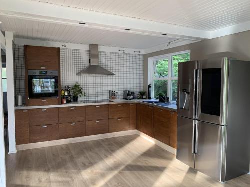 廚房, 4 Bed House Sleeps 8 -Car Barbecue Balcony in 林德賽爾