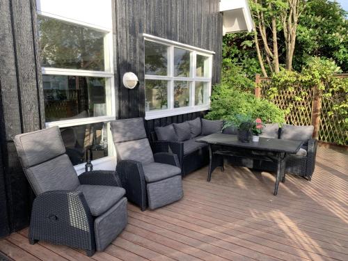 設施, 4 Bed House Sleeps 8 -Car Barbecue Balcony in 林德賽爾