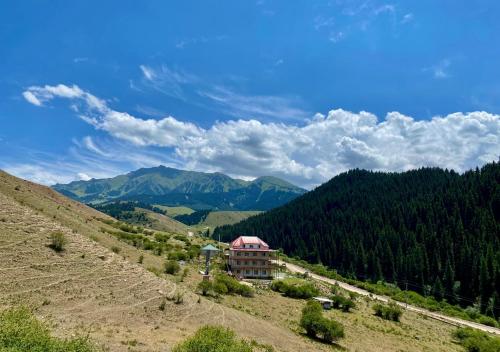 Горный дом ЛЕС и ГОРЫ Dinarsky, Karakol (fotografie 3)