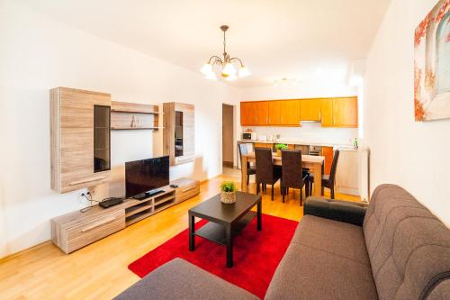 Locust Tree Aparthotel - main image