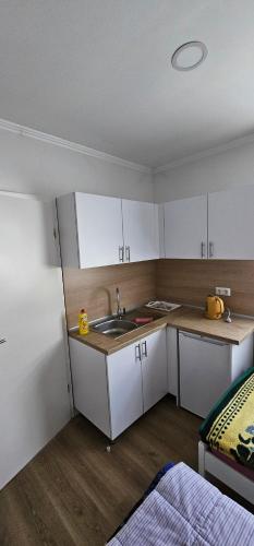 Konyha, Apartmani Roki in Tuzla