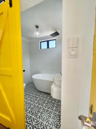 Tiny House & Pool 4 pax 3 mins Merang Jetty