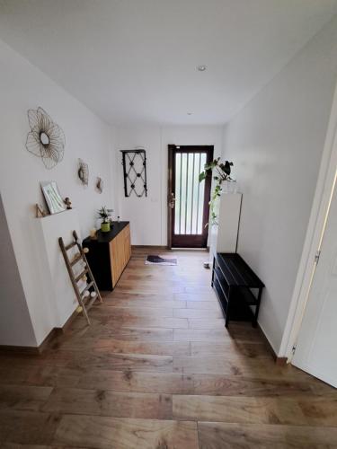 L'écureuil parisien Maison de charme avec jardin proche Paris (L'ecureuil parisien Maison de charme avec jardin proche Paris) in Cormeilles-en-Parisis