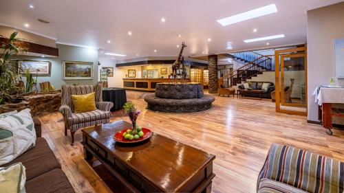 Vestíbulo, Hotel Numbi and Garden Suites in Hazyview