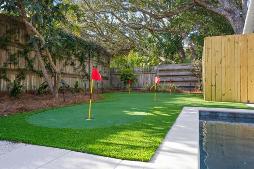 Tabbystone Cottage - 4323 Fourteenth Street