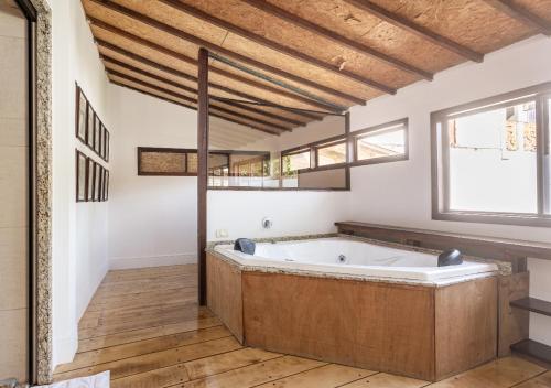 Facilities, Casa exclusiva para ate 4 p- Ilha Tropical Gigoia - Metro & Praia perto in Rio De Janeiro