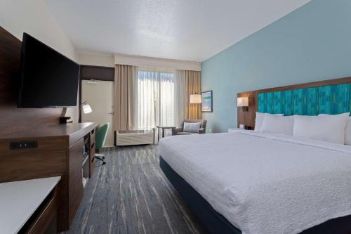 Hampton Inn Cocoa Beach - image 11