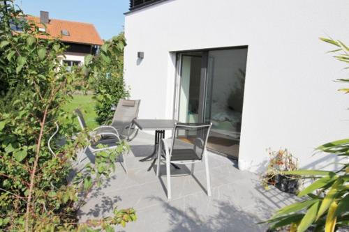 Kronwieden Super schöne 3 Zimmer Wohnung ruhig modern, Terrasse-Garten