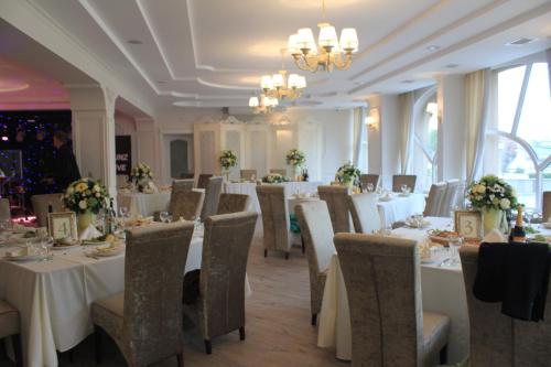 餐廳, 阿瓦隆宮酒店 (Avalon Palace) in 捷爾諾波爾