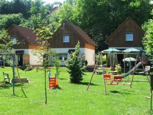 Kinderfreundliches Ferienhaus in Marktgraitz mit Großer Terrasse