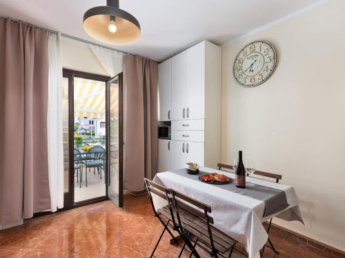 Marisan Seaview Apartment 1