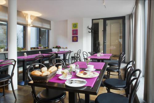 Tandem Hotel - image 10