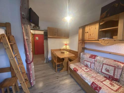 Appartement rénové cosy avec piscine, pour 4 personnes, proche des pistes et du village. - FR-1-342-180 - Location saisonnière - Beaufort