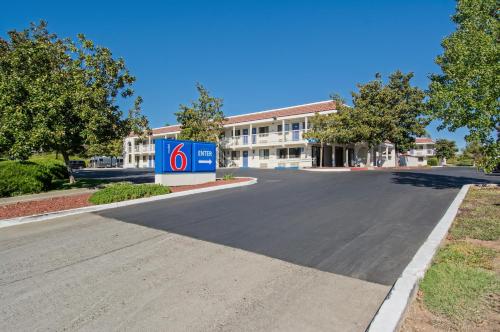 Entrada, Motel 6 Redding, CA - South in Redding (CA)