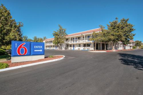 Motel 6-Redding, CA - South