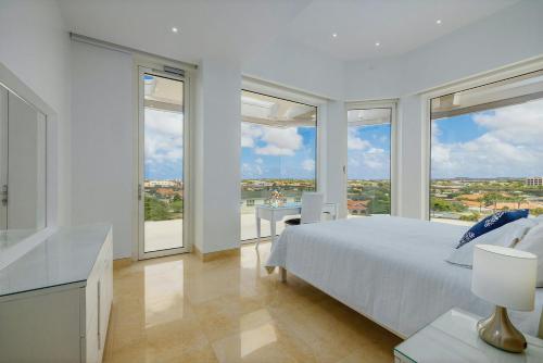 5bph-coral15 - Oceanfront Exclusive Penthouse With Stunning Views And Private Pool Home-theater Included,