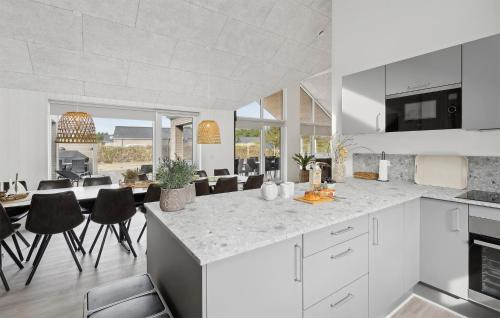 Kitchen, 5 Bedroom Beautiful Home In Rømø in Romo Kirkeby