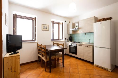 Hola House Capo Market 2