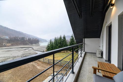 A környék, Doftana Lake House in Teșila