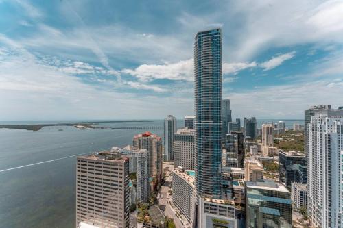 Brickell High Rise Living at its best! w/ Pool Gym thumb 2