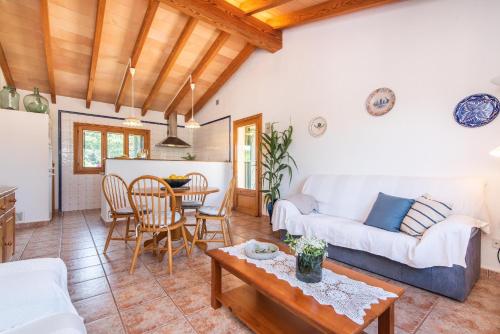 Ideal Property Mallorca - Can Petit - Tap to explore photos