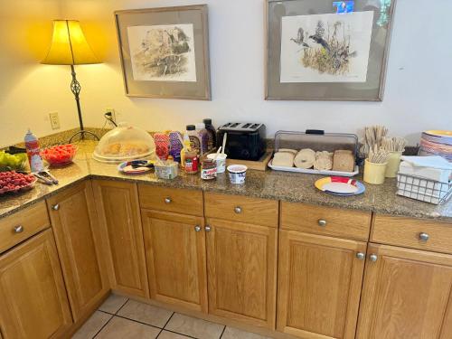 Windcrest Inn and Suites - 식음료(F&B)