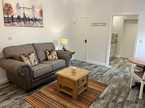 Millbrae Lodges 2