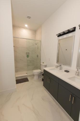 Mins to NYC - Lavish modern 2-bed apartment