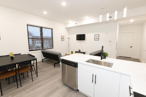 Minimalist and Homely apt minutes to NYC in Bayonne, USA