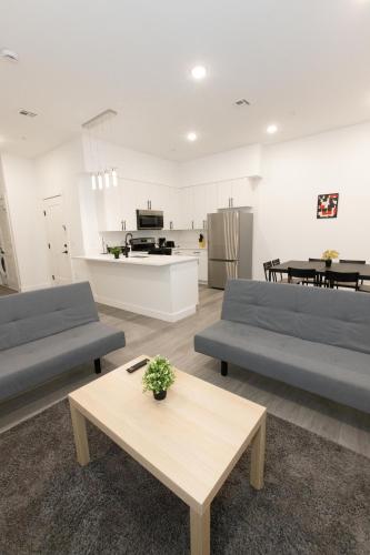 Minimalist and Homely apt minutes to NYC in Bayonne, USA
