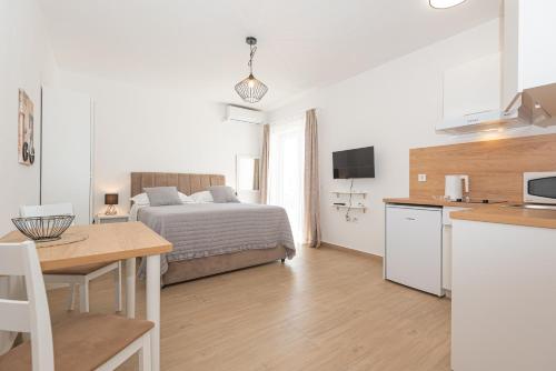 Apartments Lovric in Водіце